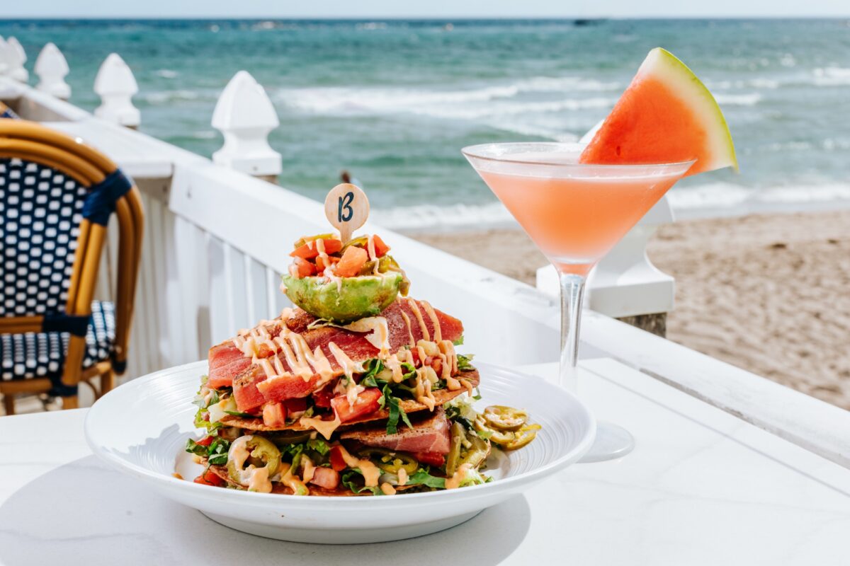 Benny's on the Beach tuna tostada