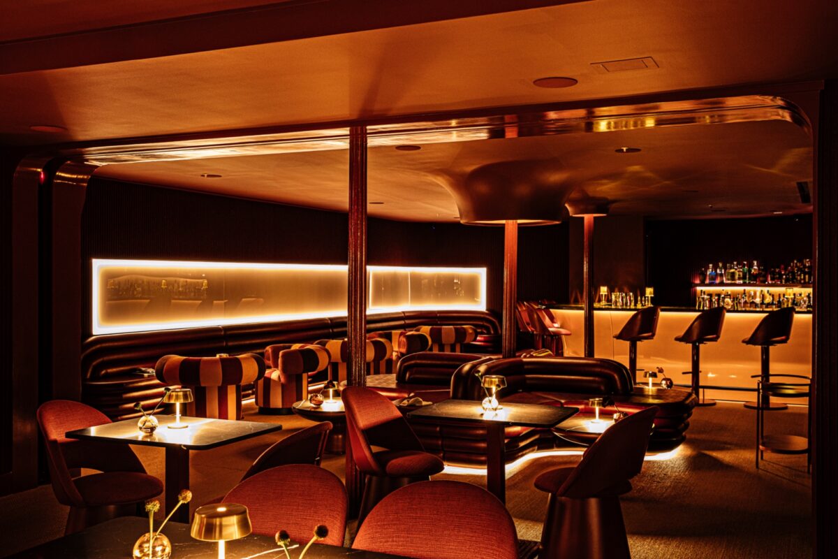 V Cocktail Lounge